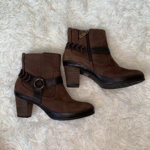 Clarks Artisan Gallery Ink Nubuck Ankle Boots